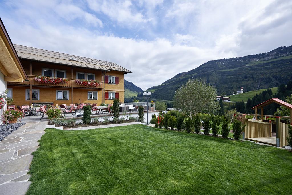 Hotel Alpenblume Damuels Exterior foto